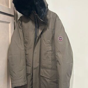 UGG Butte Parka M/L (Free shipping)